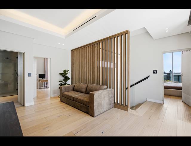 4 BEDROOM HOUSE FOR SALE IN LONEHILL